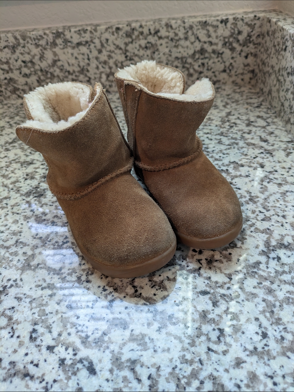 UGG Kids Brown Suede Shearling-Lined Boots